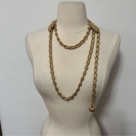 Groovy Vintage 1970s Multi Strand Curb Link Chain Layer Belt / Necklace - Picture 6 of 8